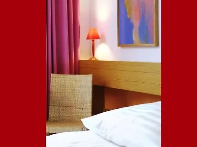 Hotel 1st Creatif Elephant 3*