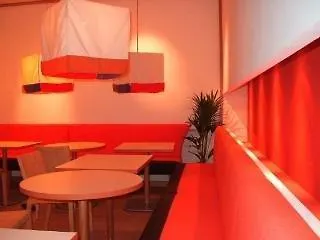 1st Creatif Elephant Hotel