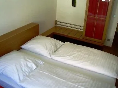ホテル ファースト クリーティフ エレファント ミュンヘン