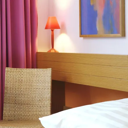 1st Creatif Elephant