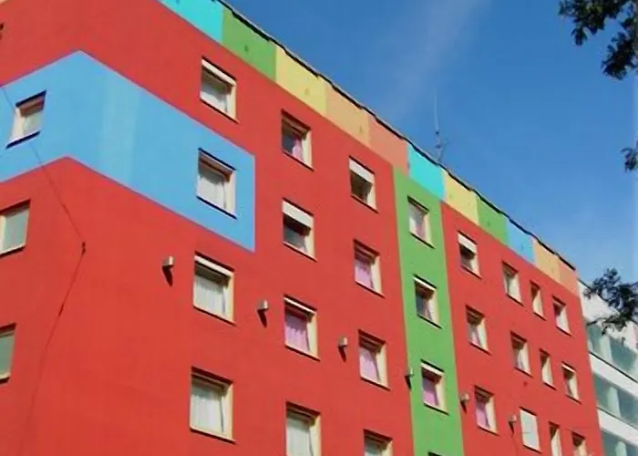 1st Creatif Elephant 3* Munich